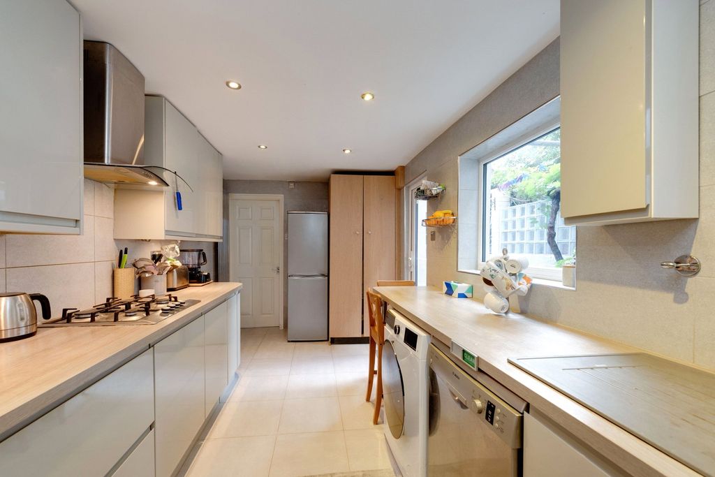 Property photo 3 of 14 Picture No. 22