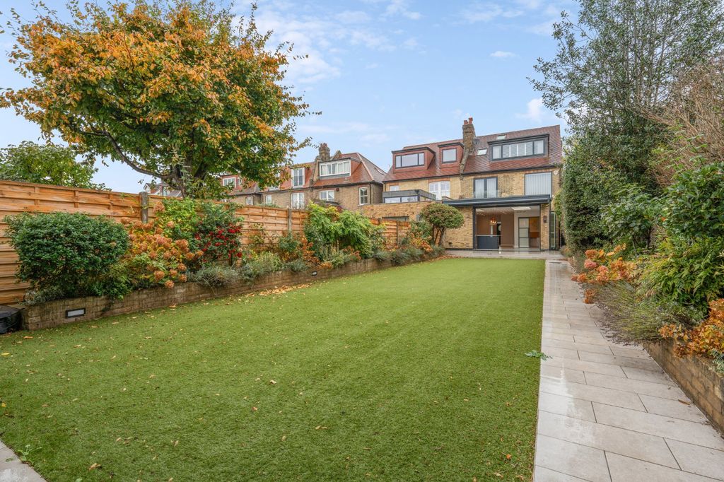 Property photo 3 of 29