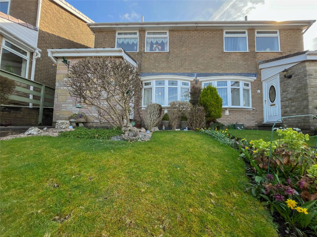 Property photo 1 of 19 External