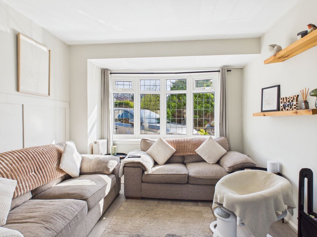 Property photo 3 of 21 Cam03729G0-Pr0288-Still004