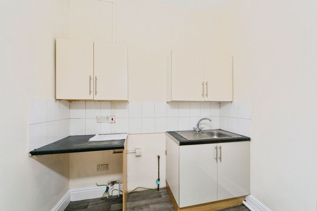 Property photo 3 of 14 Pbox-Img.Jpg