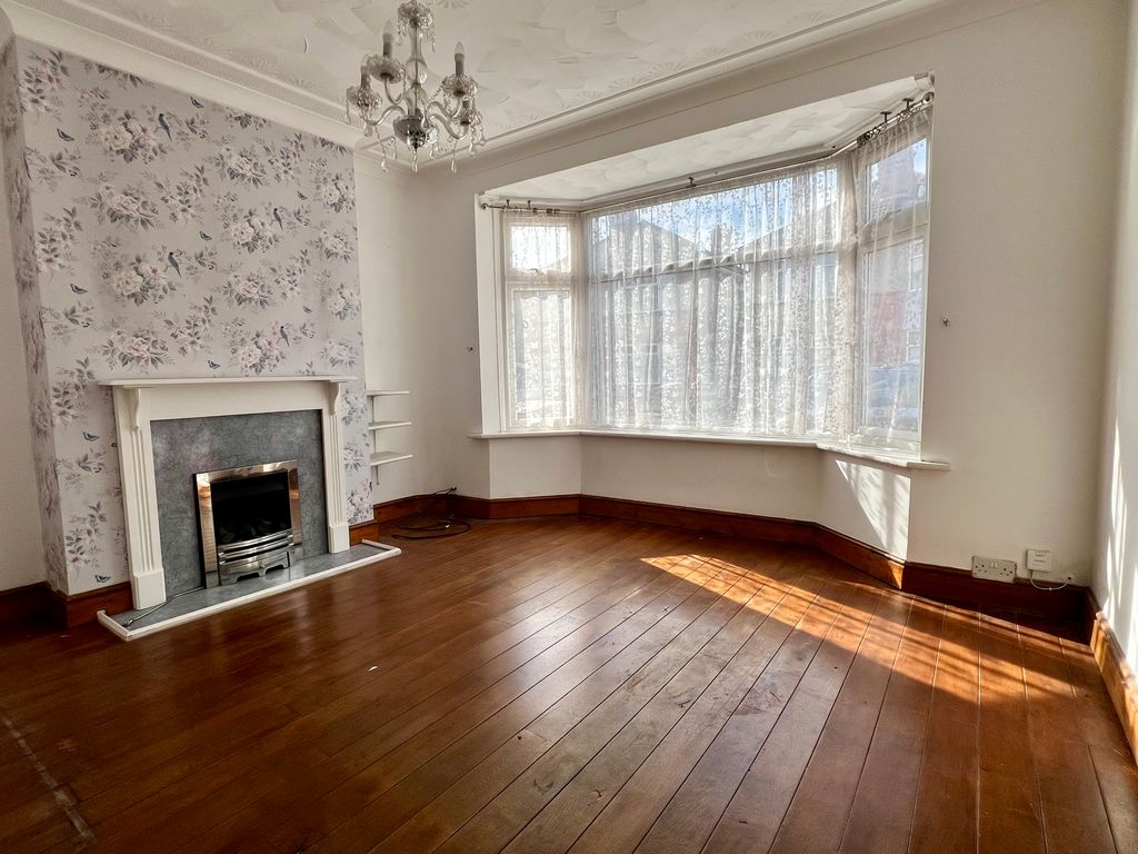 Property photo 2 of 10 Img_7533