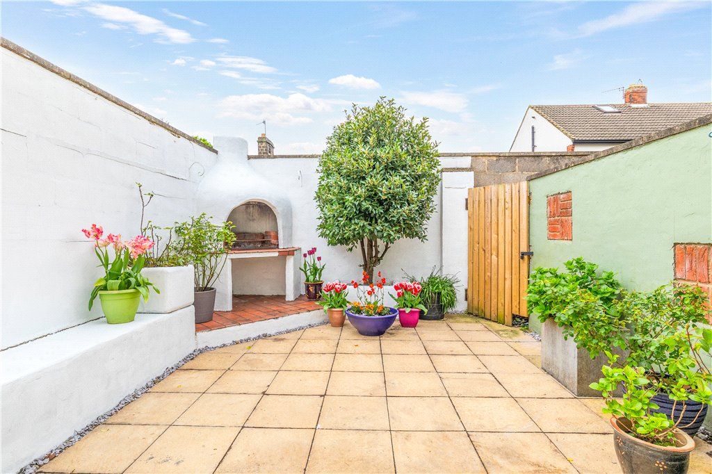 Property photo 1 of 19 Courtyard Garden