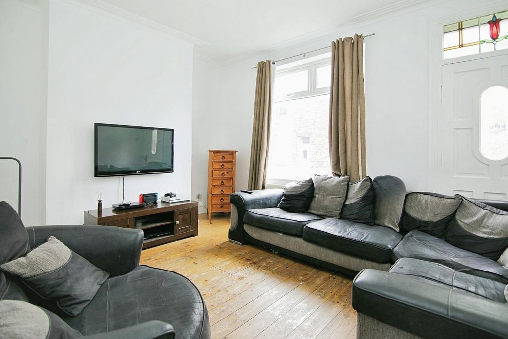 Property photo 2 of 12 Living Room