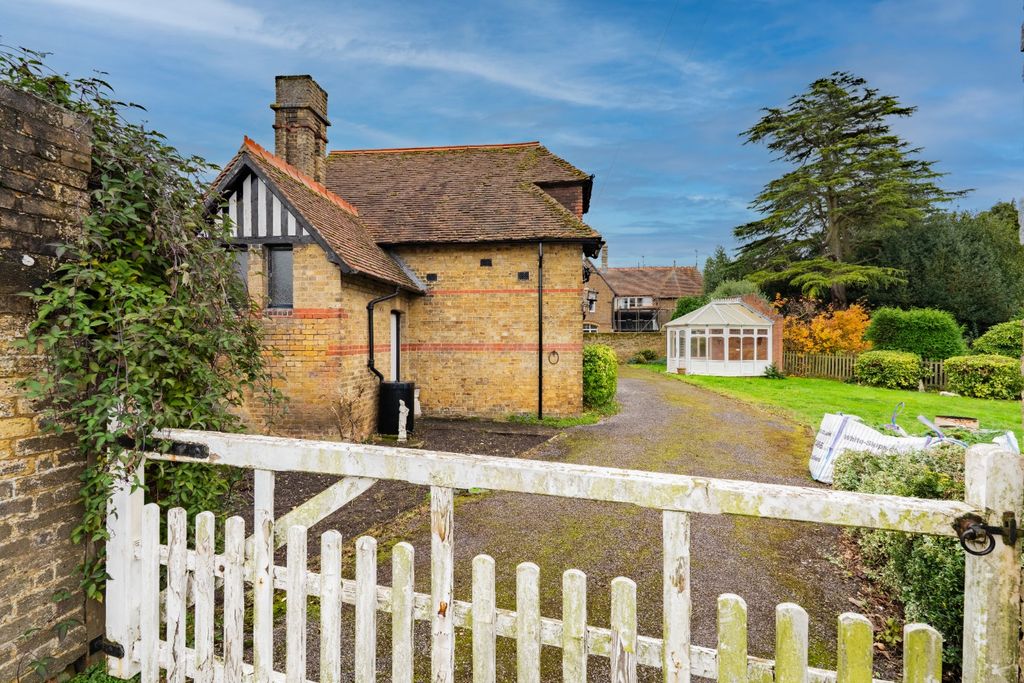 Property photo 3 of 36 4432034