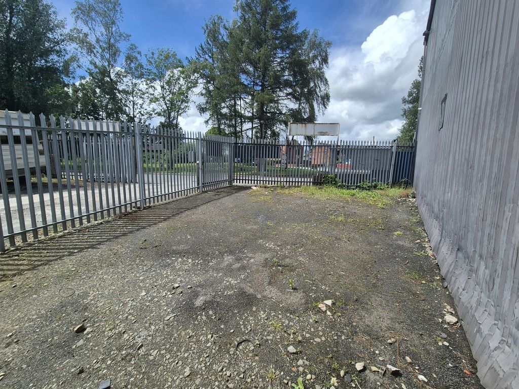 Property photo 2 of 2 1000052647.Jpg