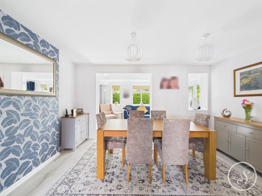 Property photo 3 of 18 Dining Room