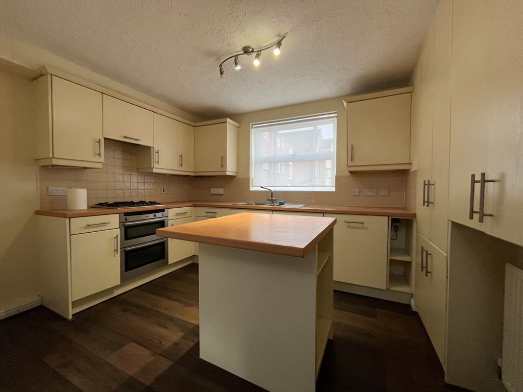 Property photo 2 of 11 Picture No. 03