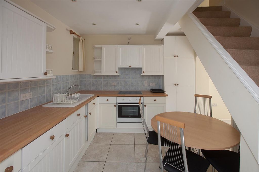 Property photo 2 of 8 A4-6948.Jpg