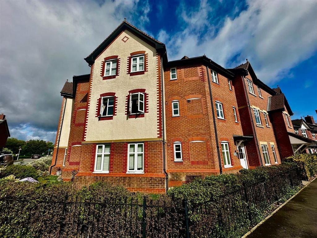 Property photo 1 of 12