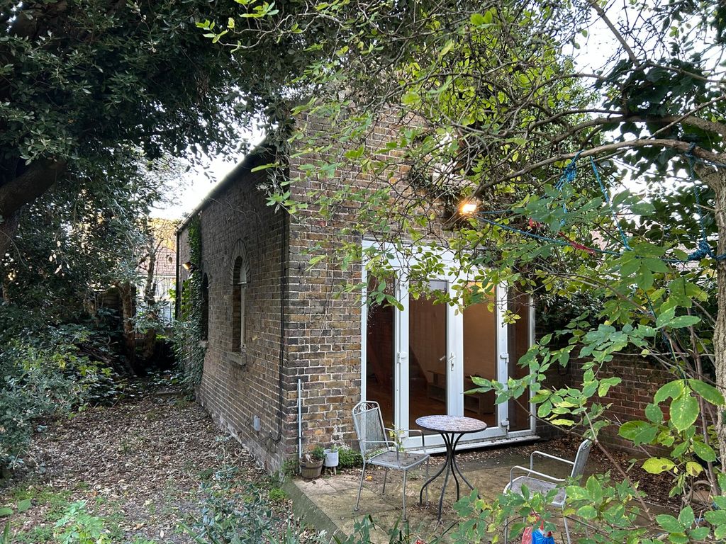 Property photo 1 of 7 Picture 1