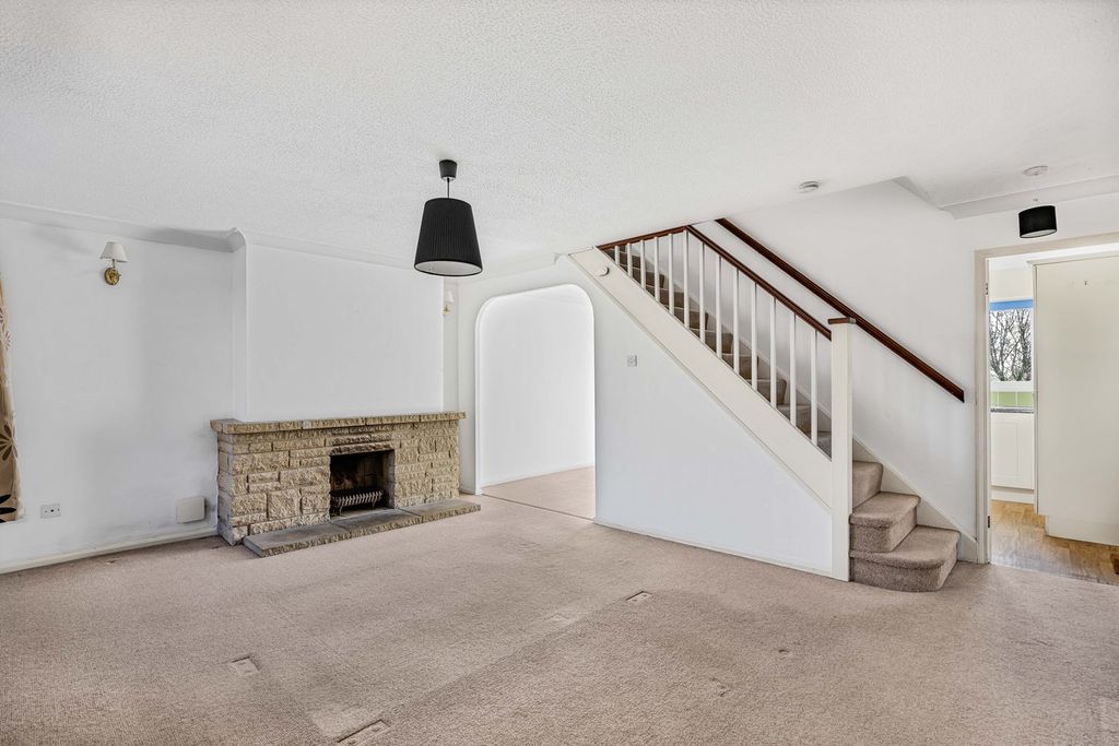 Property photo 3 of 16