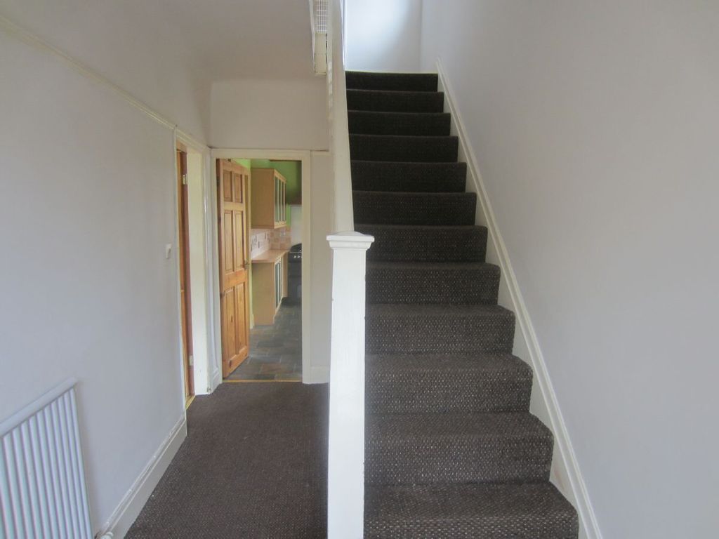 Property photo 2 of 11 Hall