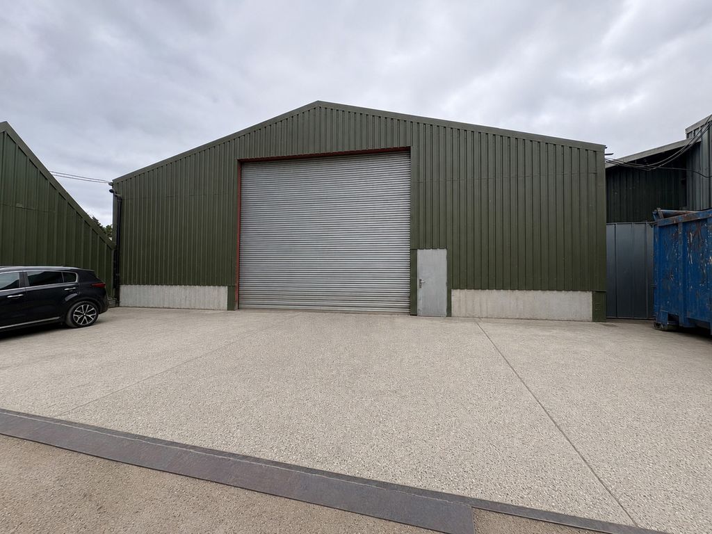 Property photo 1 of 3