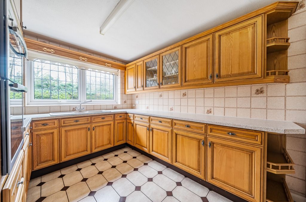 Property photo 3 of 23 1240275 (5)