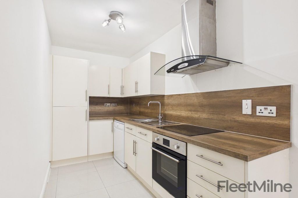 Property photo 2 of 15 Kitchen