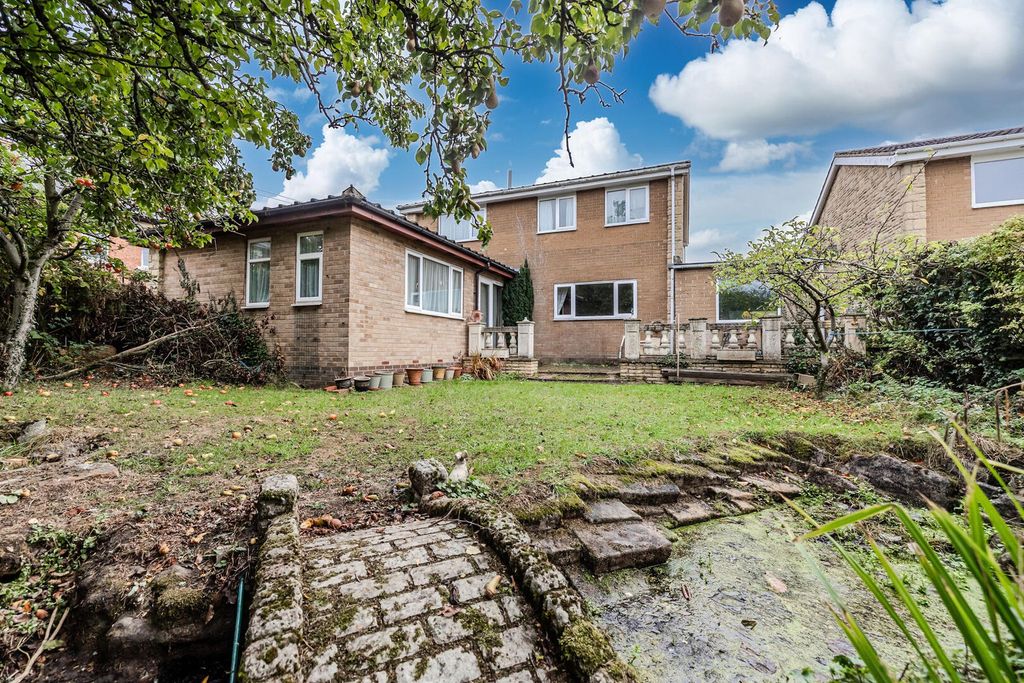 Property photo 2 of 39 Rear Garden