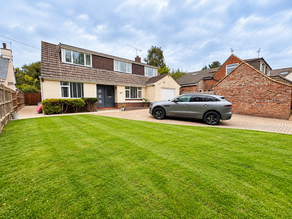 Property photo 1 of 26 Front (Exterior)