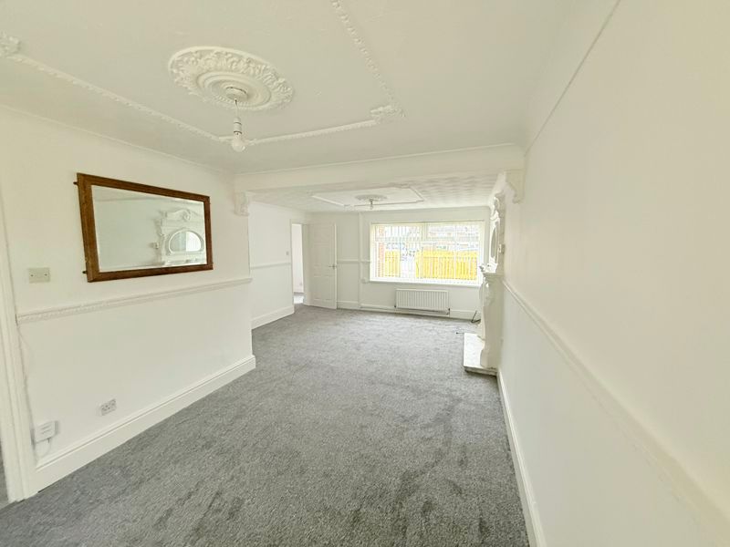 Property photo 3 of 9 Photo 3