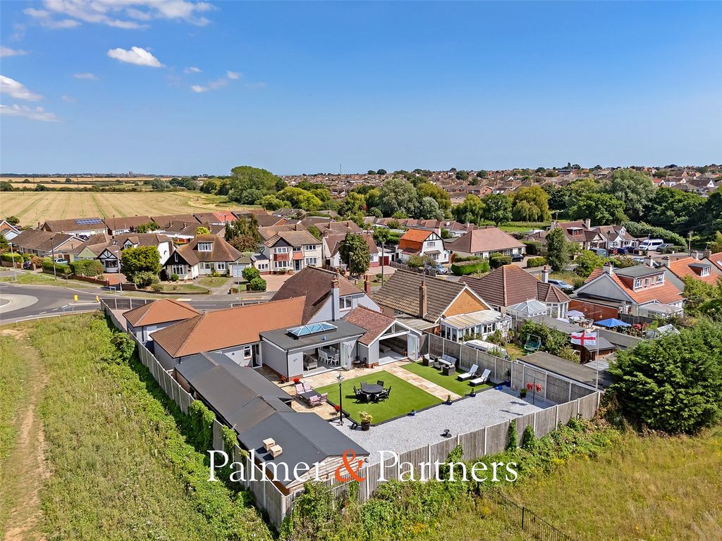 Property photo 3 of 51 Picture No. 04