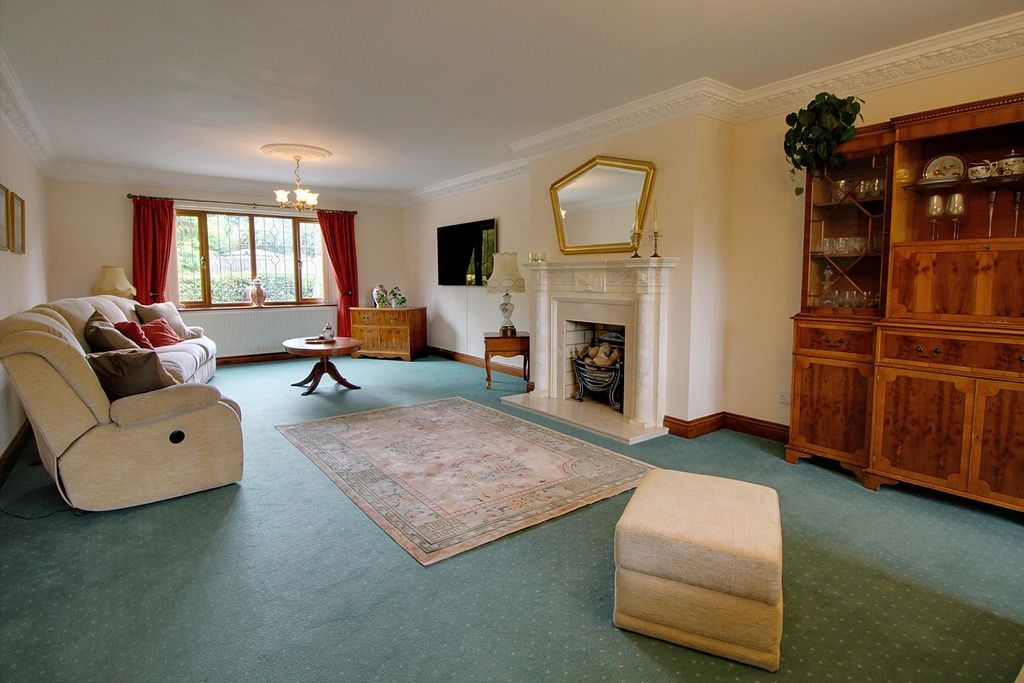 Property photo 2 of 31