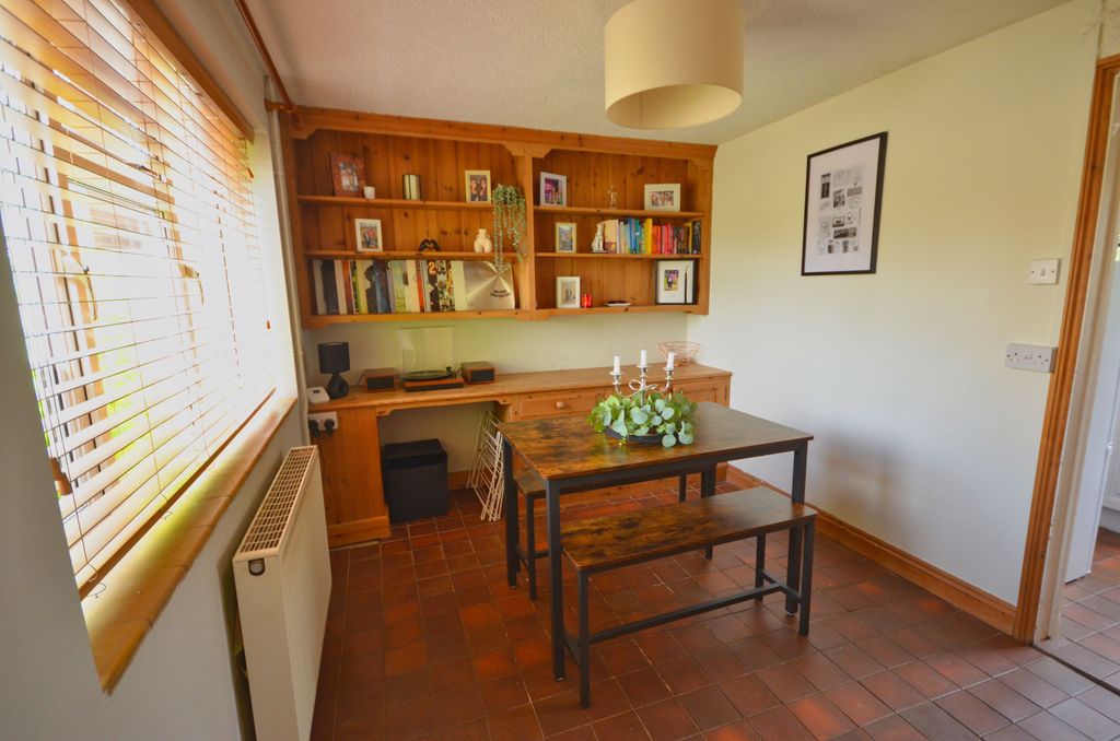 Property photo 3 of 22