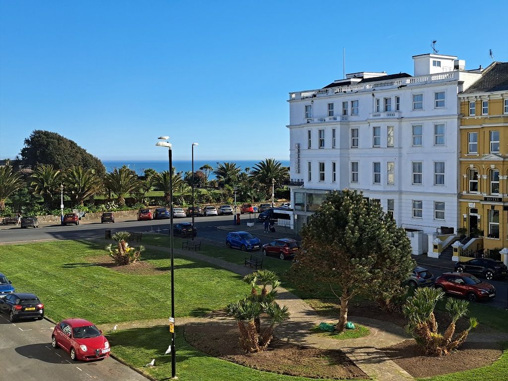 Property photo 2 of 14 Sea Views