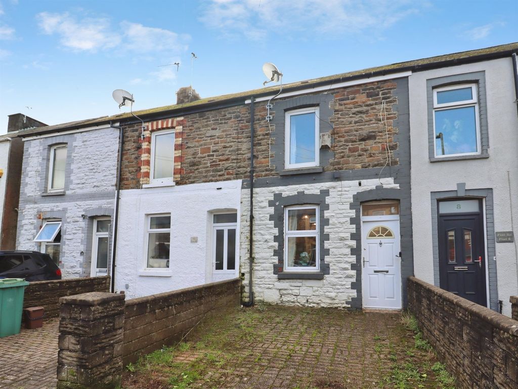 Property photo 2 of 21