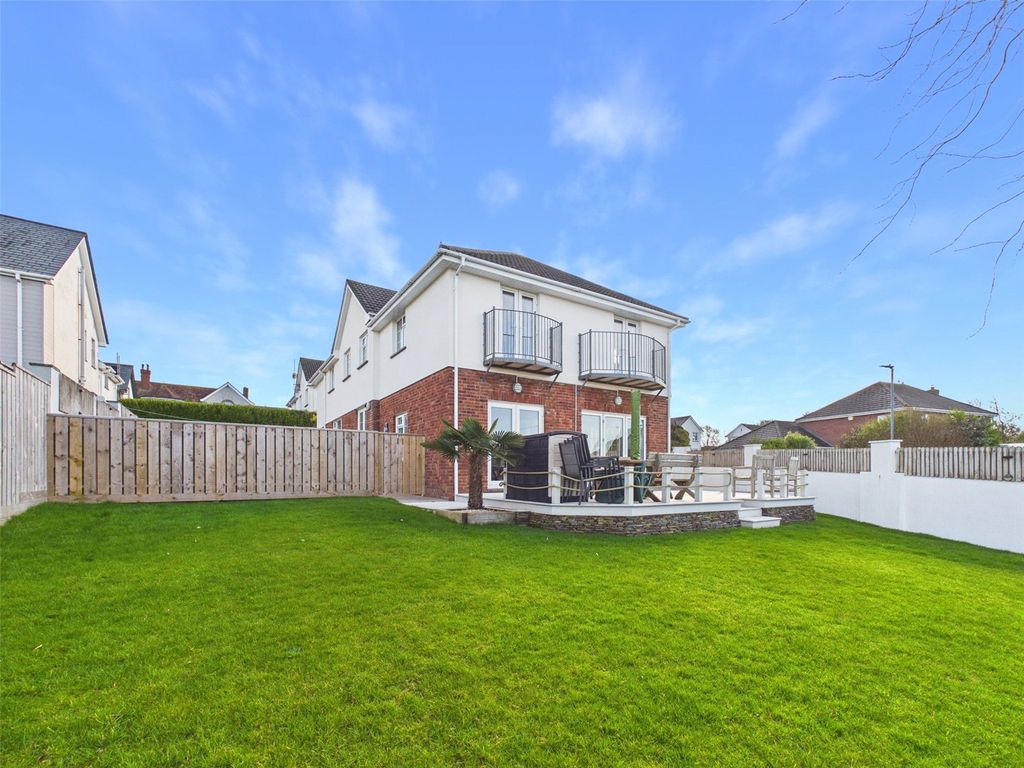 Property photo 2 of 26 Picture No. 05