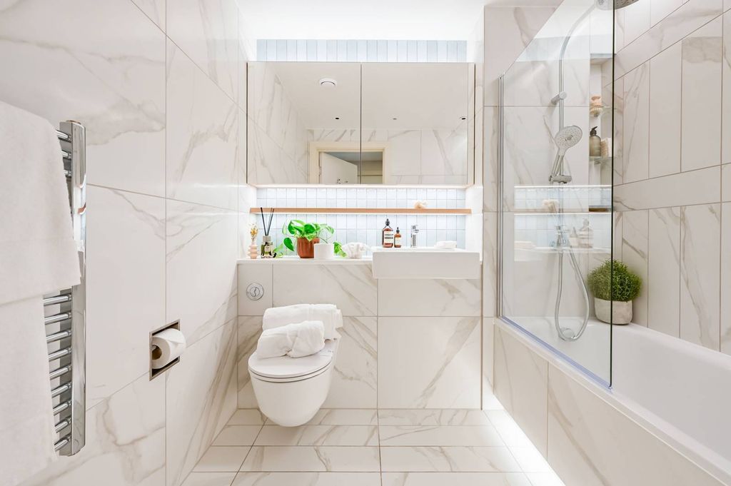 Property photo 2 of 22