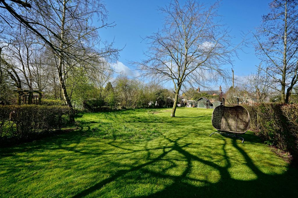 Property photo 3 of 26