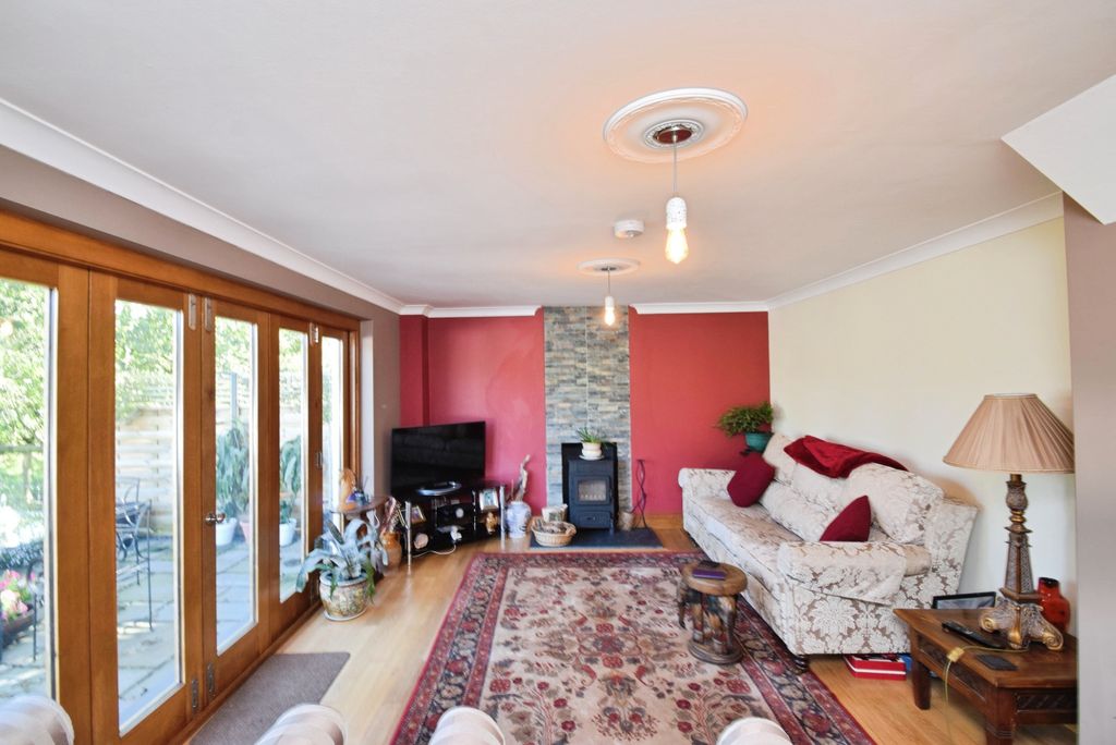 Property photo 2 of 54