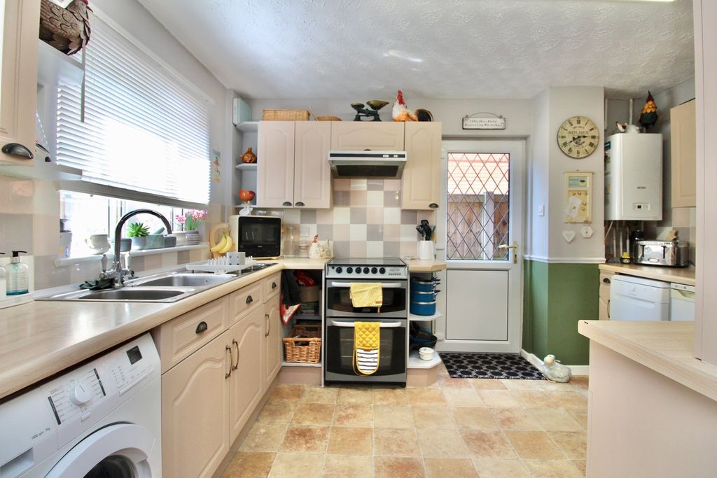 Property photo 3 of 16