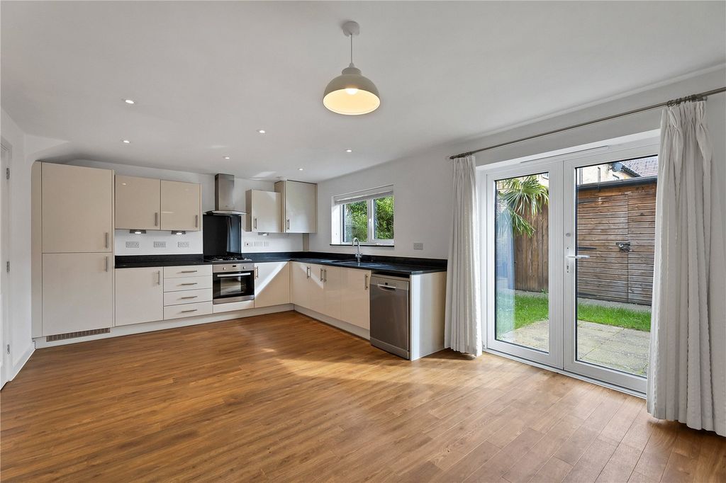 Property photo 2 of 12 Picture No. 06