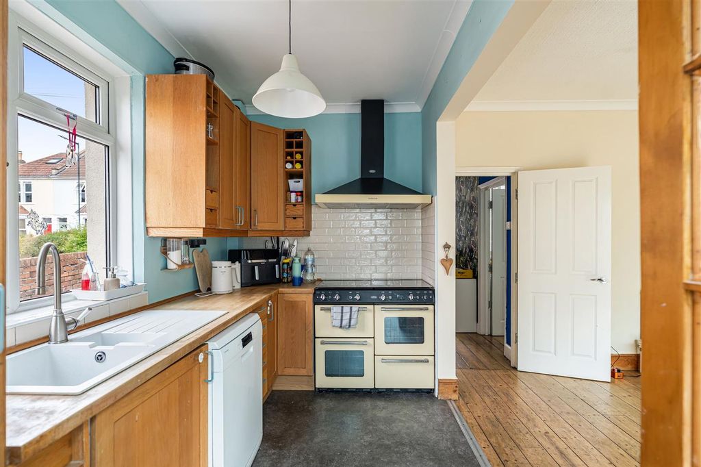 Property photo 3 of 15