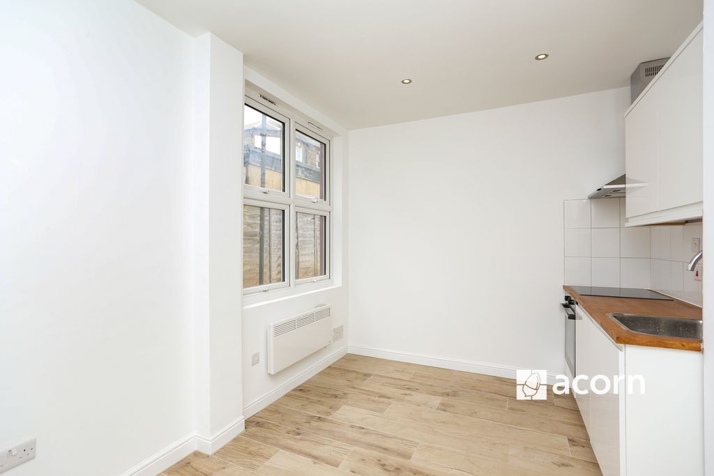 Property photo 3 of 10 Img_1325