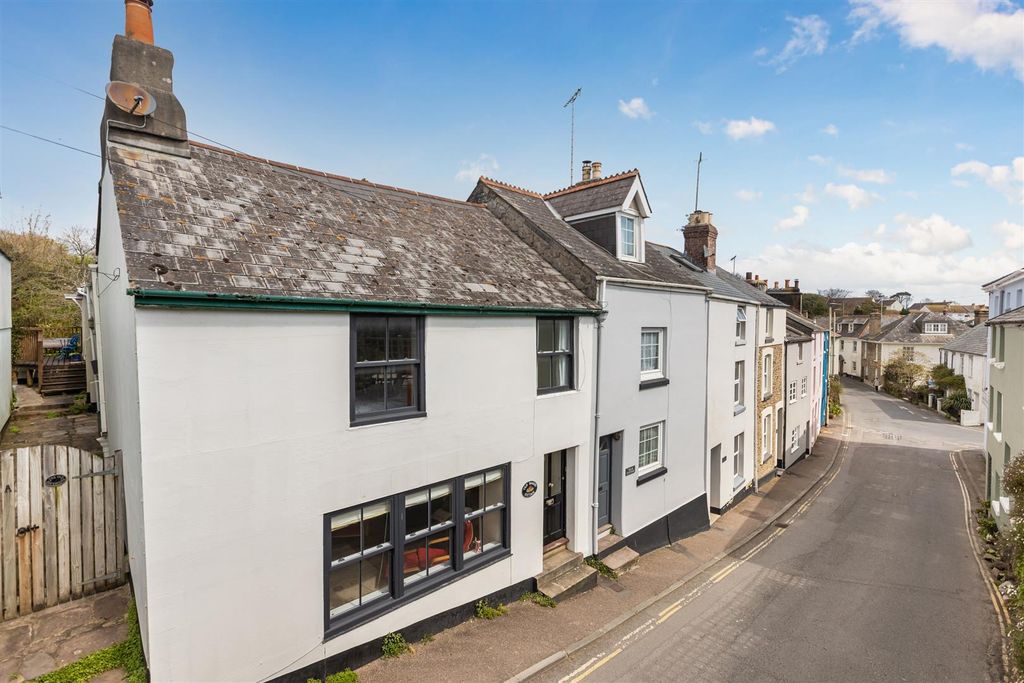 Property photo 1 of 16 1 Main Front 18 Church Road, Stoke Fleming - 24042
