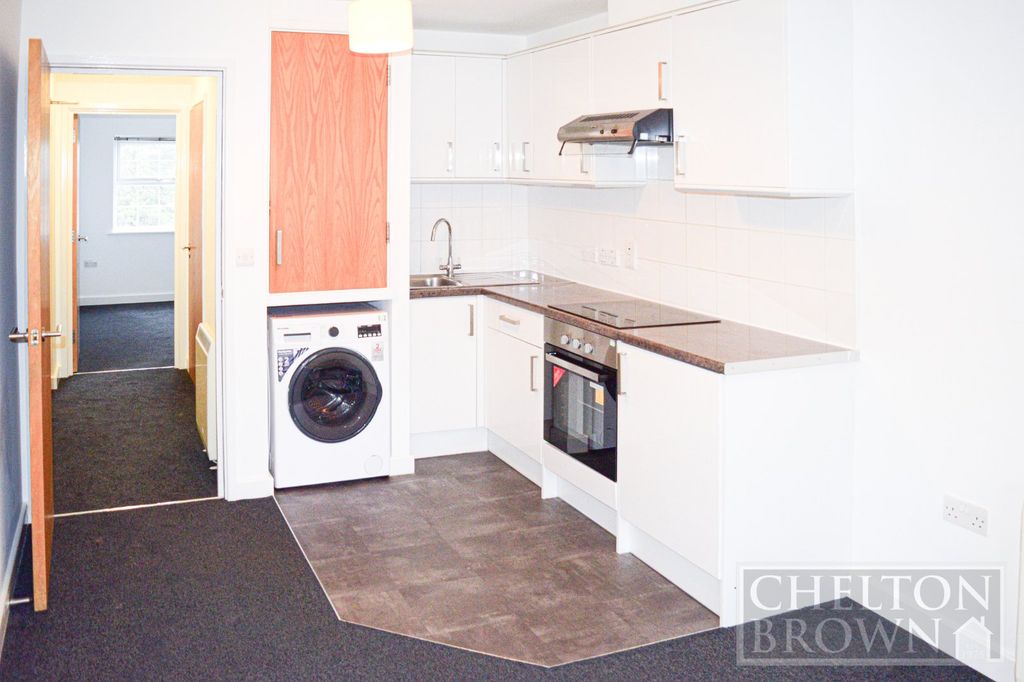 Property photo 2 of 6 Kitchen