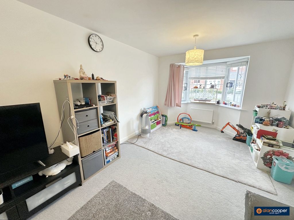 Property photo 2 of 13 2818904