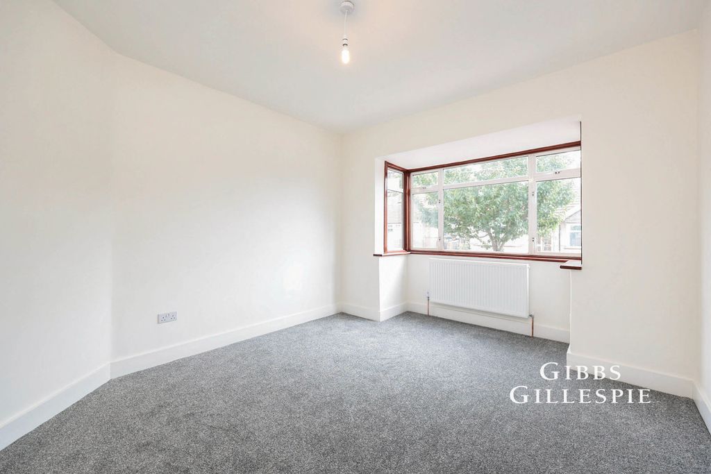 Property photo 2 of 10 Photo