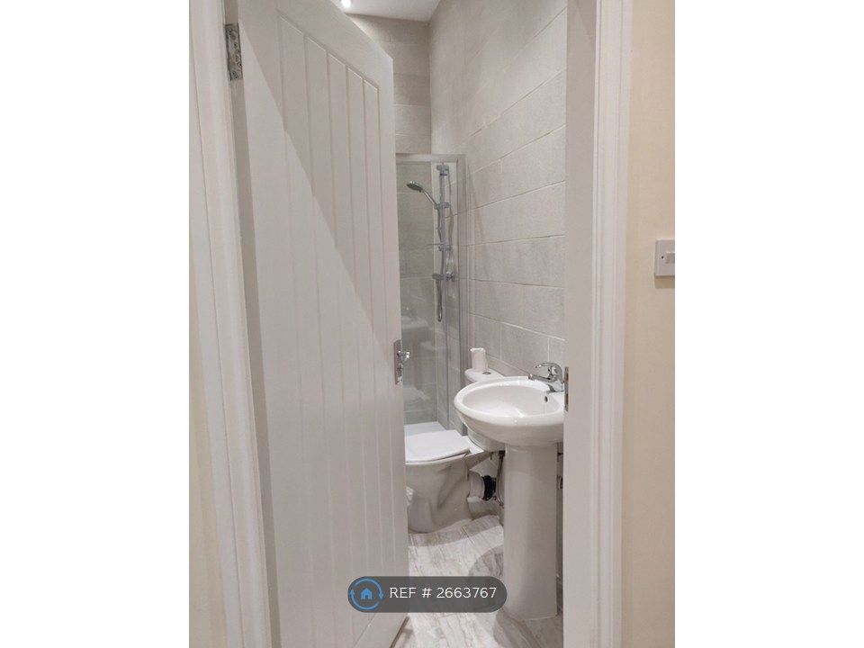 Property photo 3 of 15 Shower & Toilet