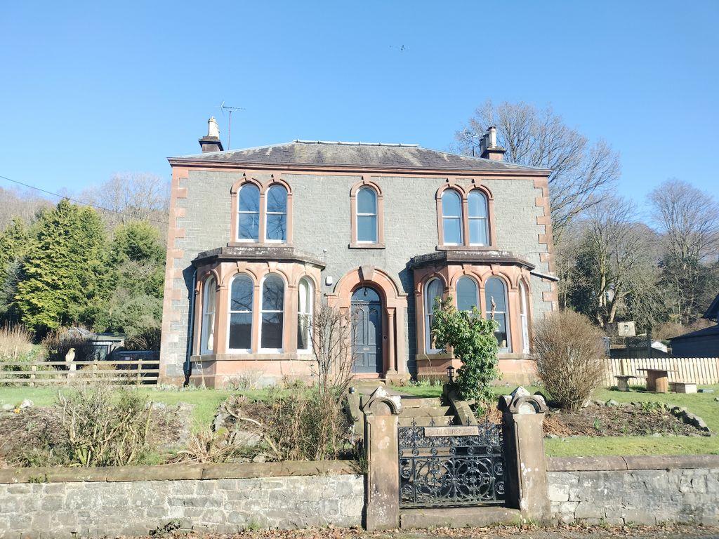 Property photo 2 of 17