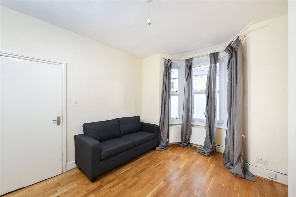 Property photo 3 of 9 Picture No. 32