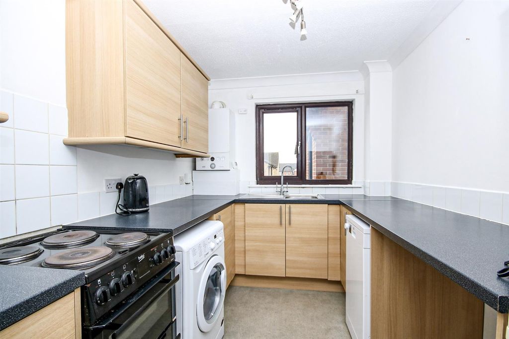 Property photo 3 of 7 7-Img_9408.Jpg