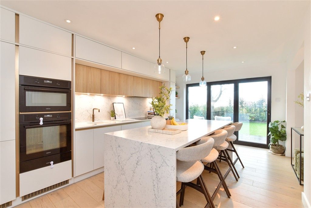 Property photo 2 of 20 Kitchen/ Diner