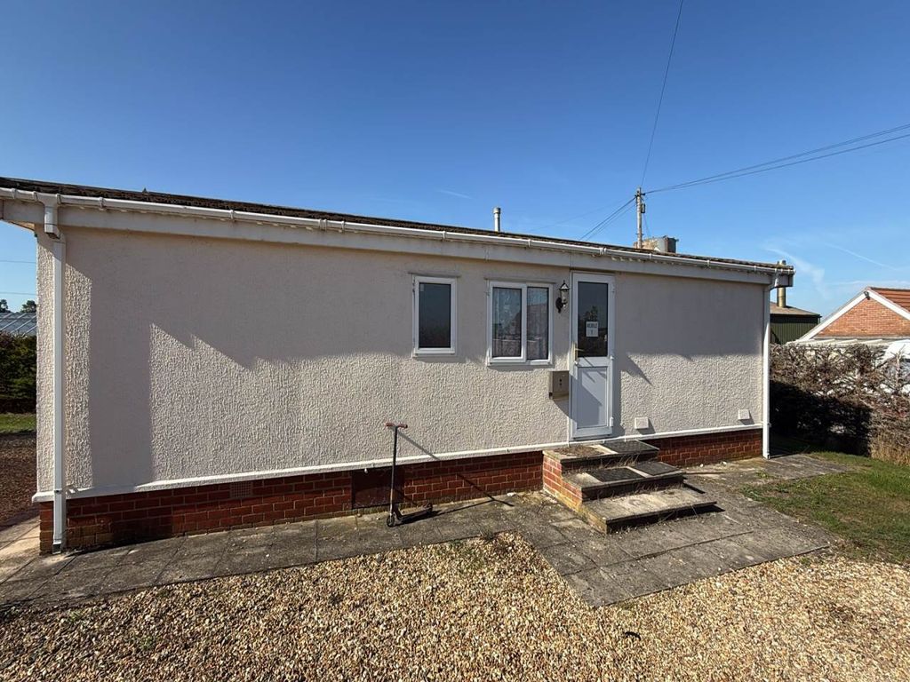 Property photo 1 of 10 Front