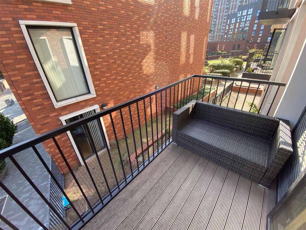 Property photo 3 of 13