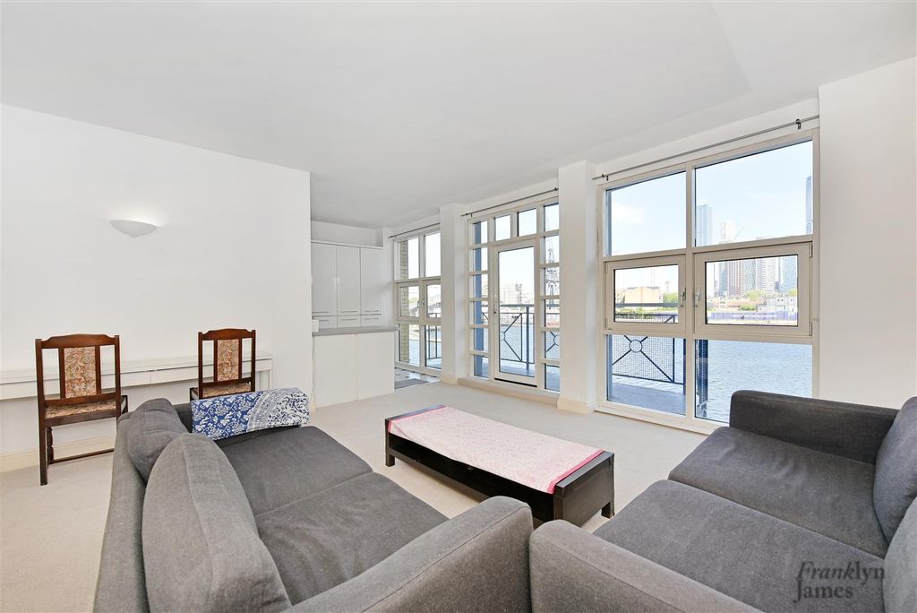 Property photo 3 of 14 Flat 10, Quay View Apartments (8).Jpg