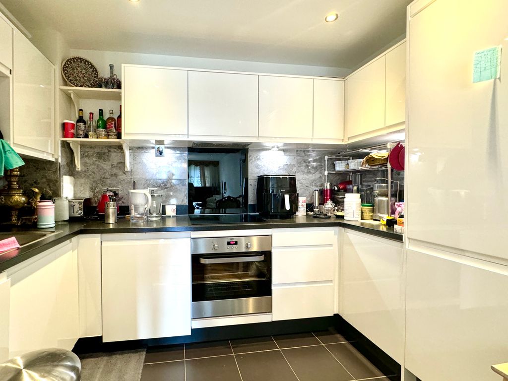 Property photo 3 of 30