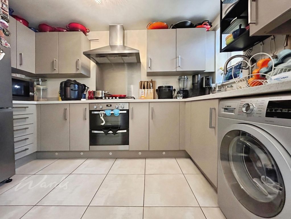 Property photo 2 of 14 Kitchen (2)